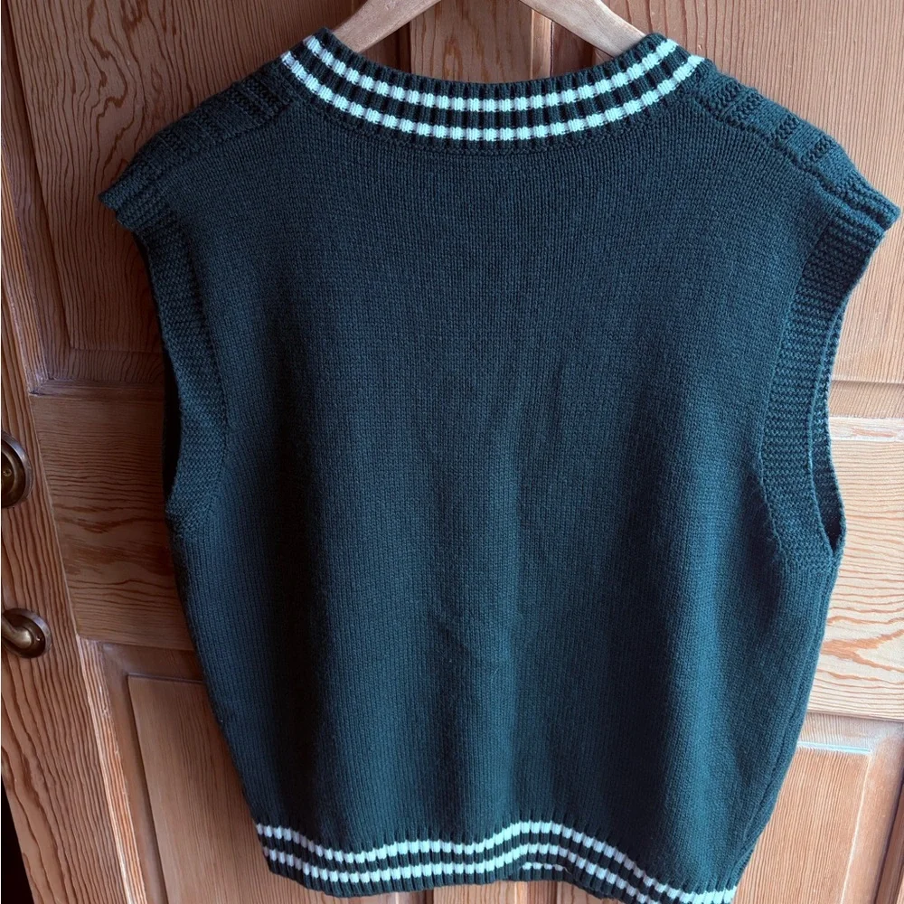 Green Cable-Knit V-Neck Sweater Vest | - Picture 3 of 5